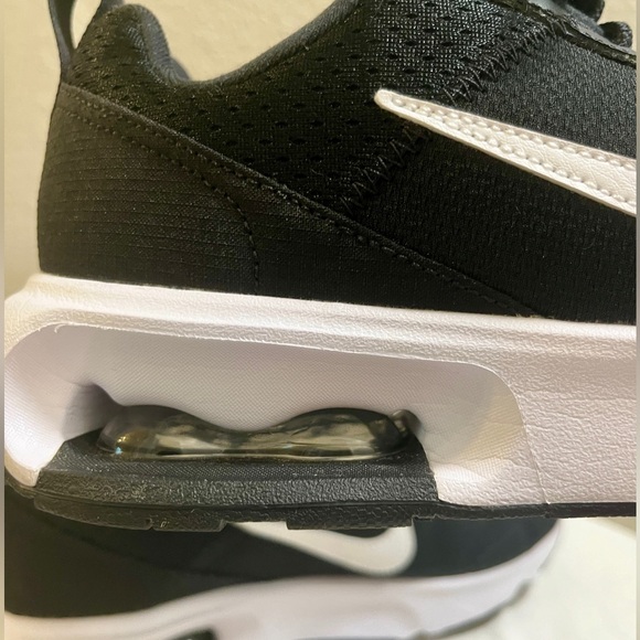 Nike Women’s Air Max Intrlk size 7 - Picture 8 of 10
